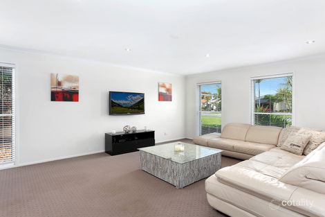 Property photo of 16 Parkwater Point Helensvale QLD 4212