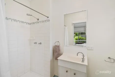 Property photo of 8 Mangosteen Close Smithfield QLD 4878