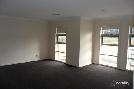 Property photo of 2 Maiden Drive Sunbury VIC 3429