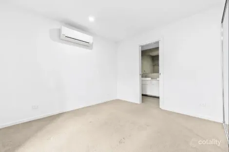 Property photo of 12 Hardy Loop Keysborough VIC 3173