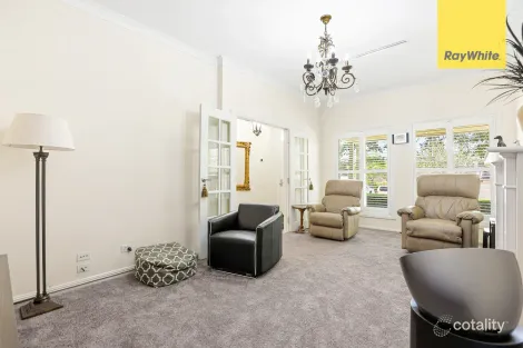 Property photo of 17 Stonecutters Drive Colebee NSW 2761