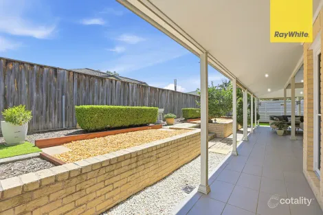 Property photo of 17 Stonecutters Drive Colebee NSW 2761