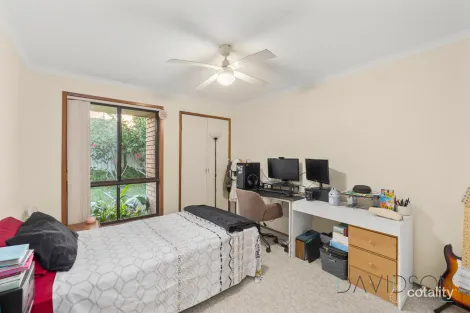 Property photo of 2/283 Government Road Labrador QLD 4215