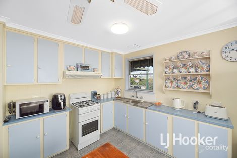 Property photo of 17 Deveney Street Pakenham VIC 3810