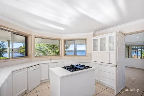 Property photo of 30 Sunny Waters Road Kincumber NSW 2251