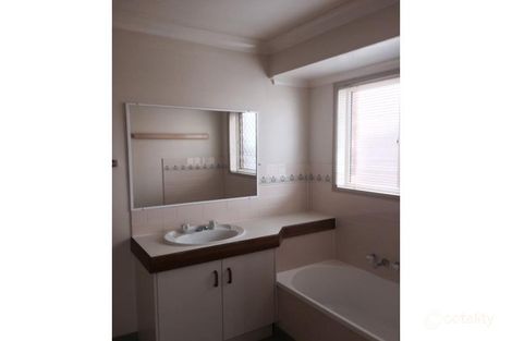 Property photo of 27 Rutyna Crescent Crestmead QLD 4132