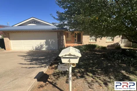 4 Hazelbank Ave, Parkes, NSW 2870