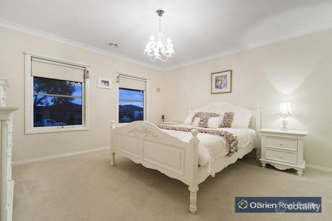 Property photo of 12 Ferndown Drive Cranbourne VIC 3977