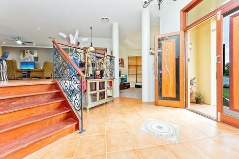 6 Lochside Dr, North Lakes, QLD 4509