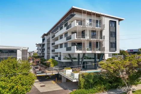 Property photo of 204/48 Bride Street Wynnum QLD 4178