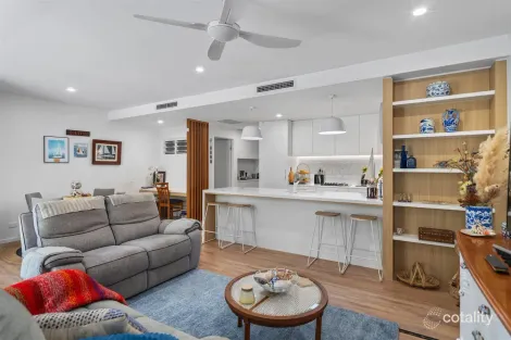 Property photo of 204/48 Bride Street Wynnum QLD 4178