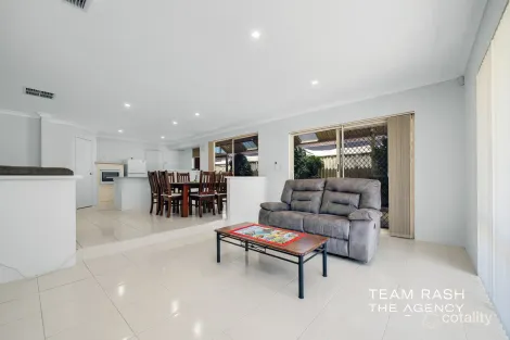 Property photo of 26 Yarrow Drive Bennett Springs WA 6063