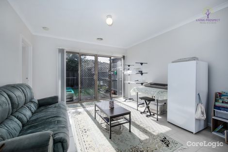 Property photo of 14 Treeleaf Avenue Point Cook VIC 3030