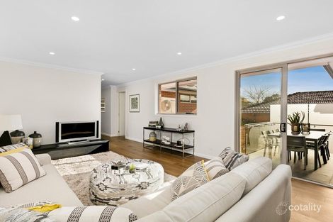 Property photo of 1/4 Valley View Court Glen Waverley VIC 3150
