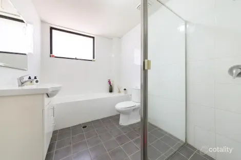 Property photo of 17/24-28 Reid Avenue Westmead NSW 2145
