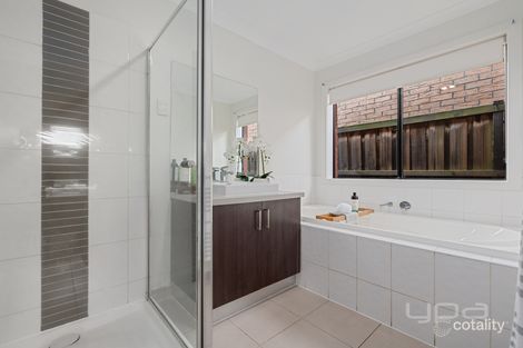 Property photo of 76 Chanticleer Avenue Harkness VIC 3337
