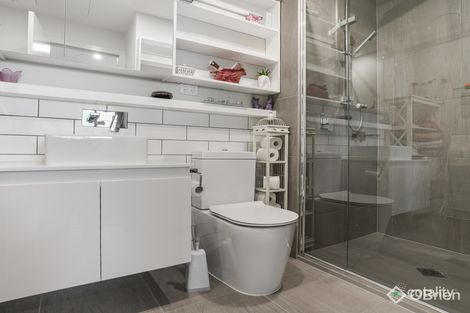 Property photo of 302/9 Commercial Road Caroline Springs VIC 3023