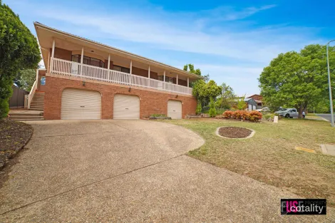 15 Koorong Pl, Queanbeyan West, NSW 2620