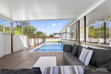 Property photo of 2 Heeb Street Bundall QLD 4217