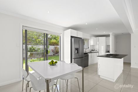 Property photo of 2 Heeb Street Bundall QLD 4217