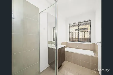 Property photo of 24 Anfield Road Clyde North VIC 3978
