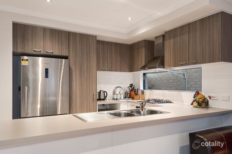 Property photo of 15 Portrait Place Clyde North VIC 3978