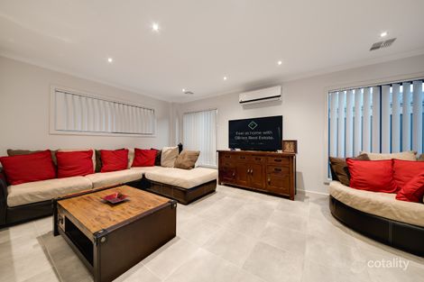 Property photo of 15 Portrait Place Clyde North VIC 3978