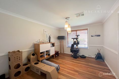 Property photo of 40 Bourkelands Drive Bourkelands NSW 2650