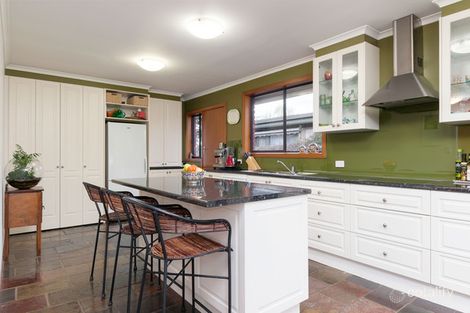 Property photo of 10 Pine Tree Close Croydon VIC 3136