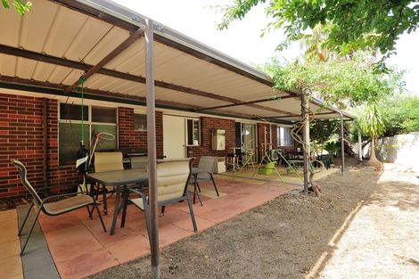 Property photo of 8 Riggs Place Parmelia WA 6167