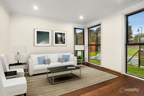 Property photo of 10 Aitchison Court Glen Waverley VIC 3150