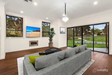 Property photo of 10 Aitchison Court Glen Waverley VIC 3150