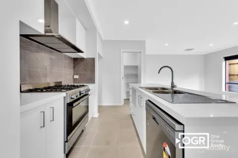 Property photo of 4 Mallow Street Wallan VIC 3756