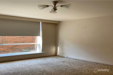 Property photo of 2/24 Holroyd Avenue St Kilda East VIC 3183