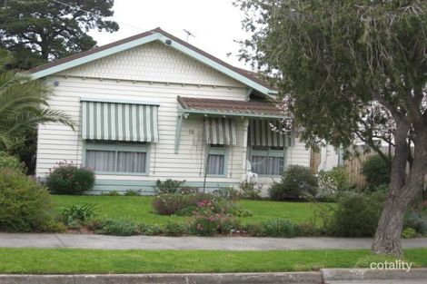 18 Myrtle Gr, Reservoir, VIC 3073