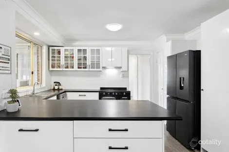 Property photo of 12 Kitty Place Watanobbi NSW 2259