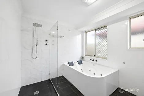 Property photo of 12 Kitty Place Watanobbi NSW 2259