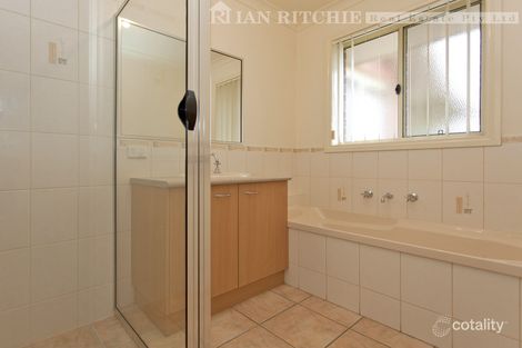 Property photo of 37 Dumbrell Circuit Glenroy NSW 2640