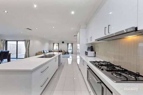 Property photo of 98 Fulham Way Wollert VIC 3750