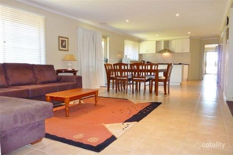 Property photo of 3 Rimfire Avenue Drouin VIC 3818