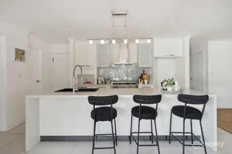 Property photo of 9B Spur Court Ocean Reef WA 6027