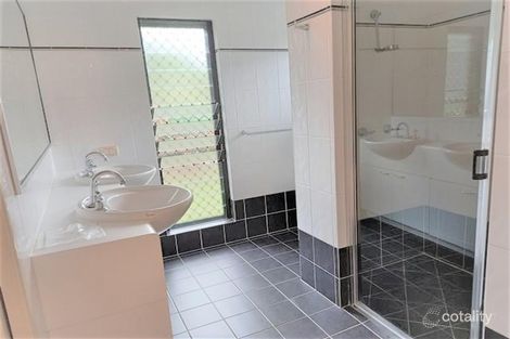 Property photo of 35 Pelling Close Kanimbla QLD 4870