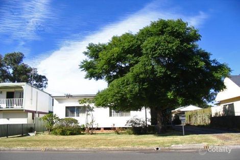 77 Deakin St, Oak Flats, NSW 2529