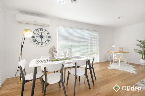 Property photo of 8 Oriana Grove Skye VIC 3977