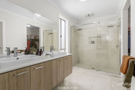 Property photo of 14 Chateau Way Mount Duneed VIC 3217