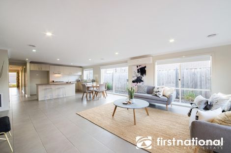 Property photo of 11 Markbeech Crescent Officer VIC 3809