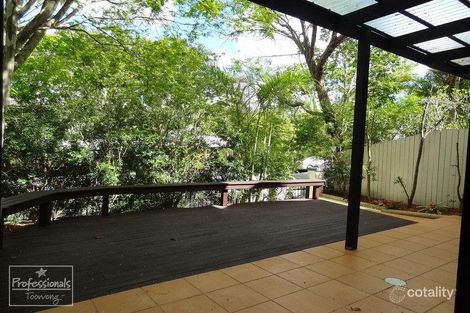 Property photo of 2/62 Central Avenue Indooroopilly QLD 4068
