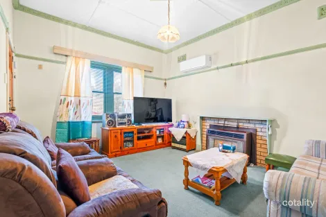 Property photo of 19 Albert Crescent St Albans VIC 3021