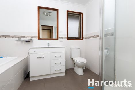 Property photo of 9 Cumberland Way Endeavour Hills VIC 3802