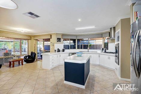 Property photo of 62 Gundaring Turn Canning Vale WA 6155